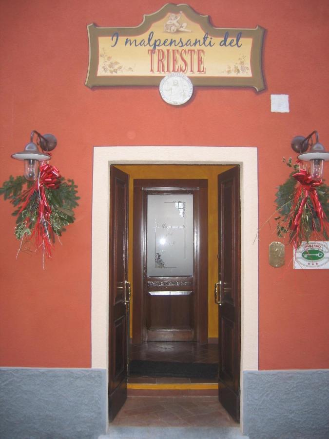 I Malpensanti Del Trieste Monticelli dʼOngina Buitenkant foto
